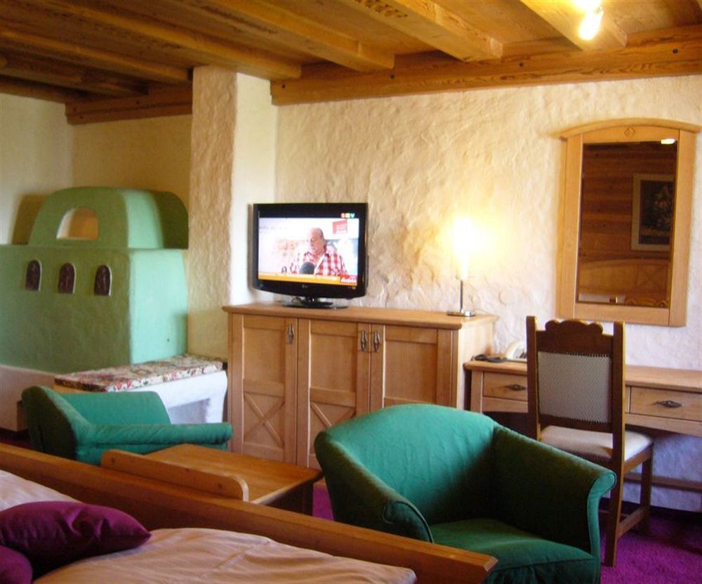 Hotel Zum Gourmet Зеефельд в Тироле Экстерьер фото